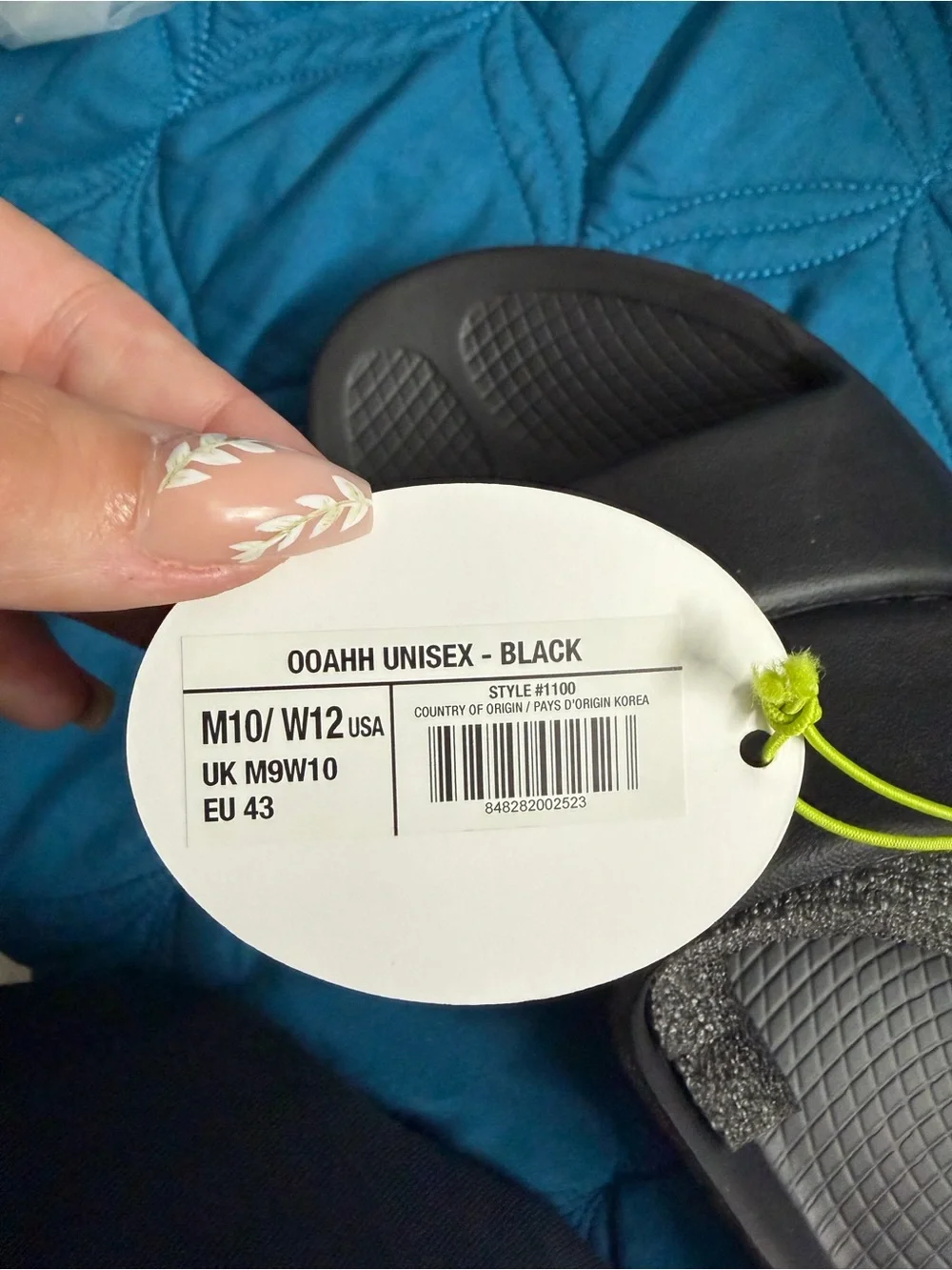 OOFOS Black OOAHH Sandals - Comfortable Lightweight Slip-On